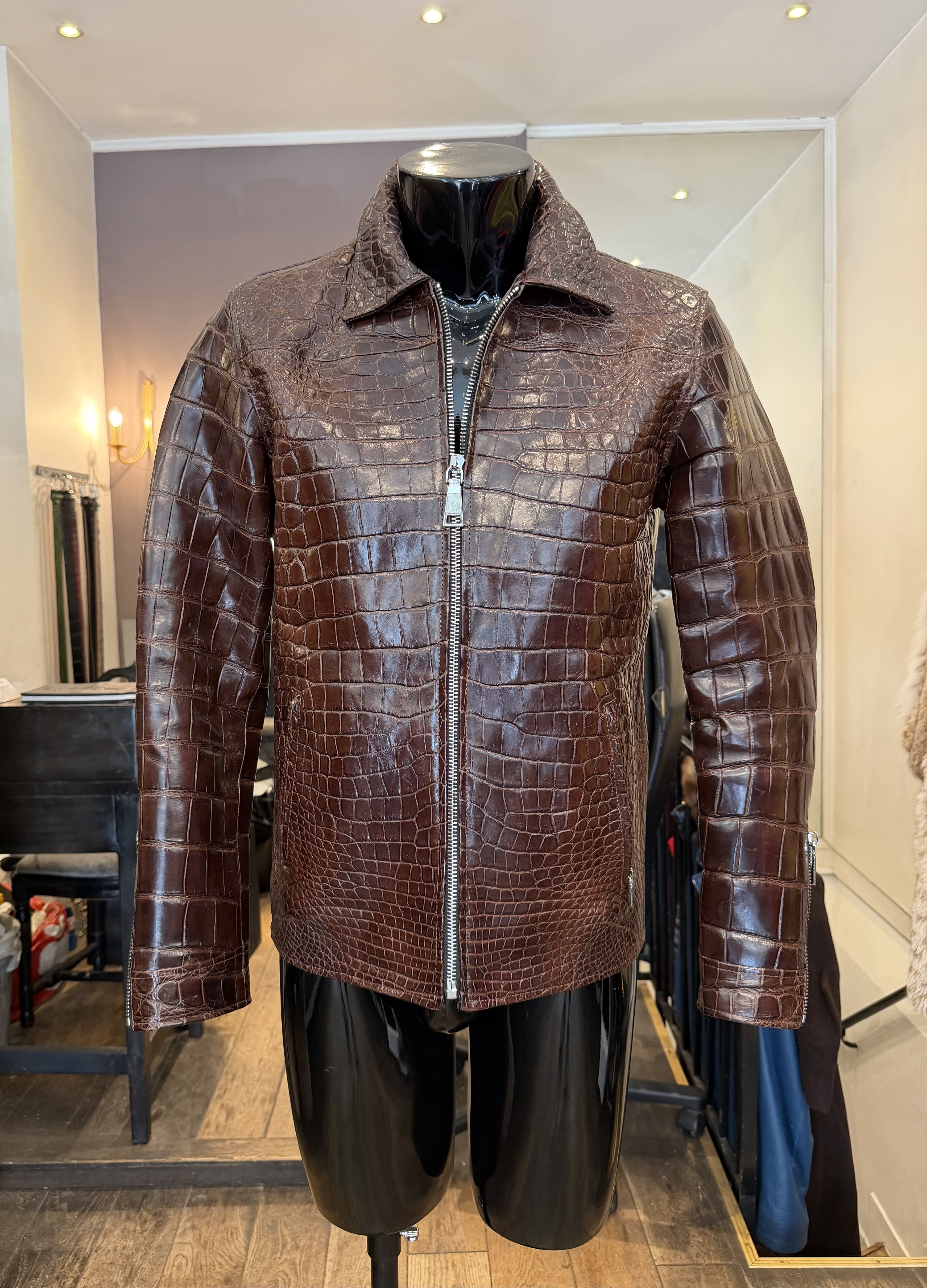 Veste crocodile patiné marron — Crocodile, pièce d'exception Serge Miko Paris